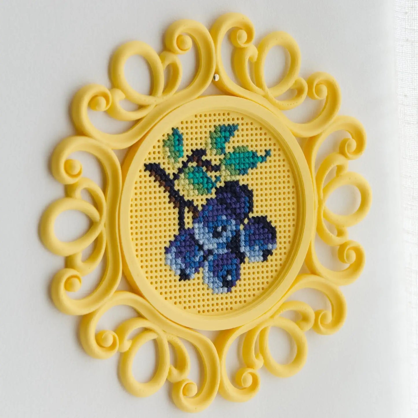 Cross Stitch Frame – Round Stitchable Cross Stitch Frame