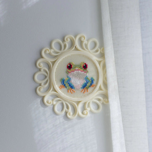 Cross Stitch Frame – Round Stitchable Cross Stitch Frame