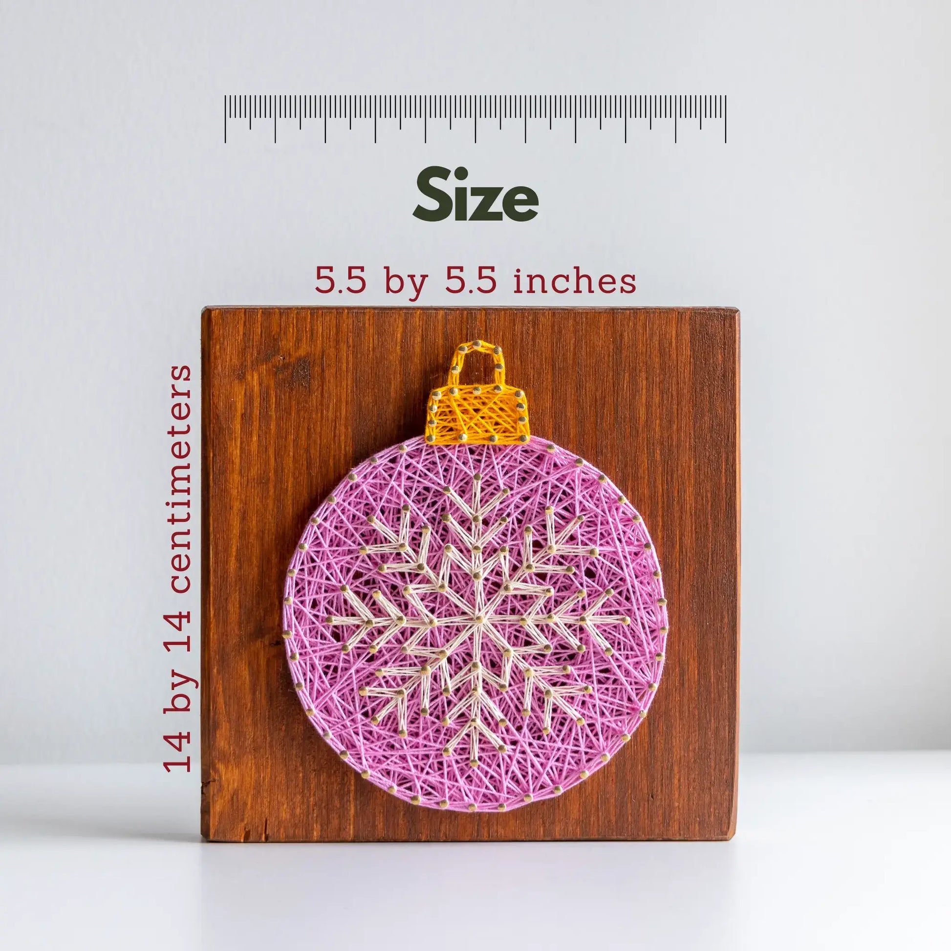 Christmas ornament string art pattern with size chart, 14 x 14 cm printable digital template.