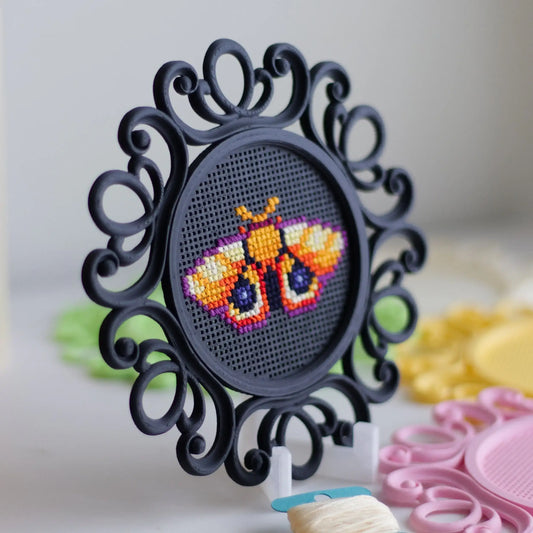Cross Stitch Frame – Round Stitchable Cross Stitch Frame