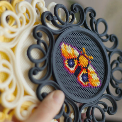 Cross Stitch Frame – Round Stitchable Cross Stitch Frame