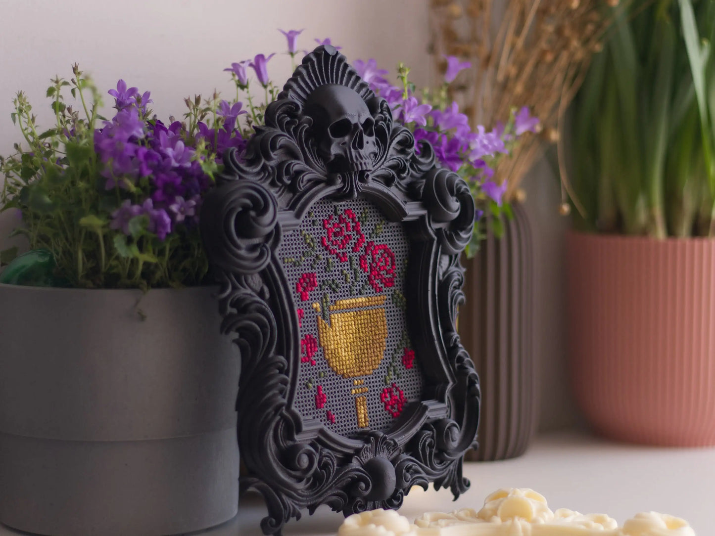 Gothic Skull Cross Stitch Frame STL File – 3D Print Stitchable Embroidery Frame